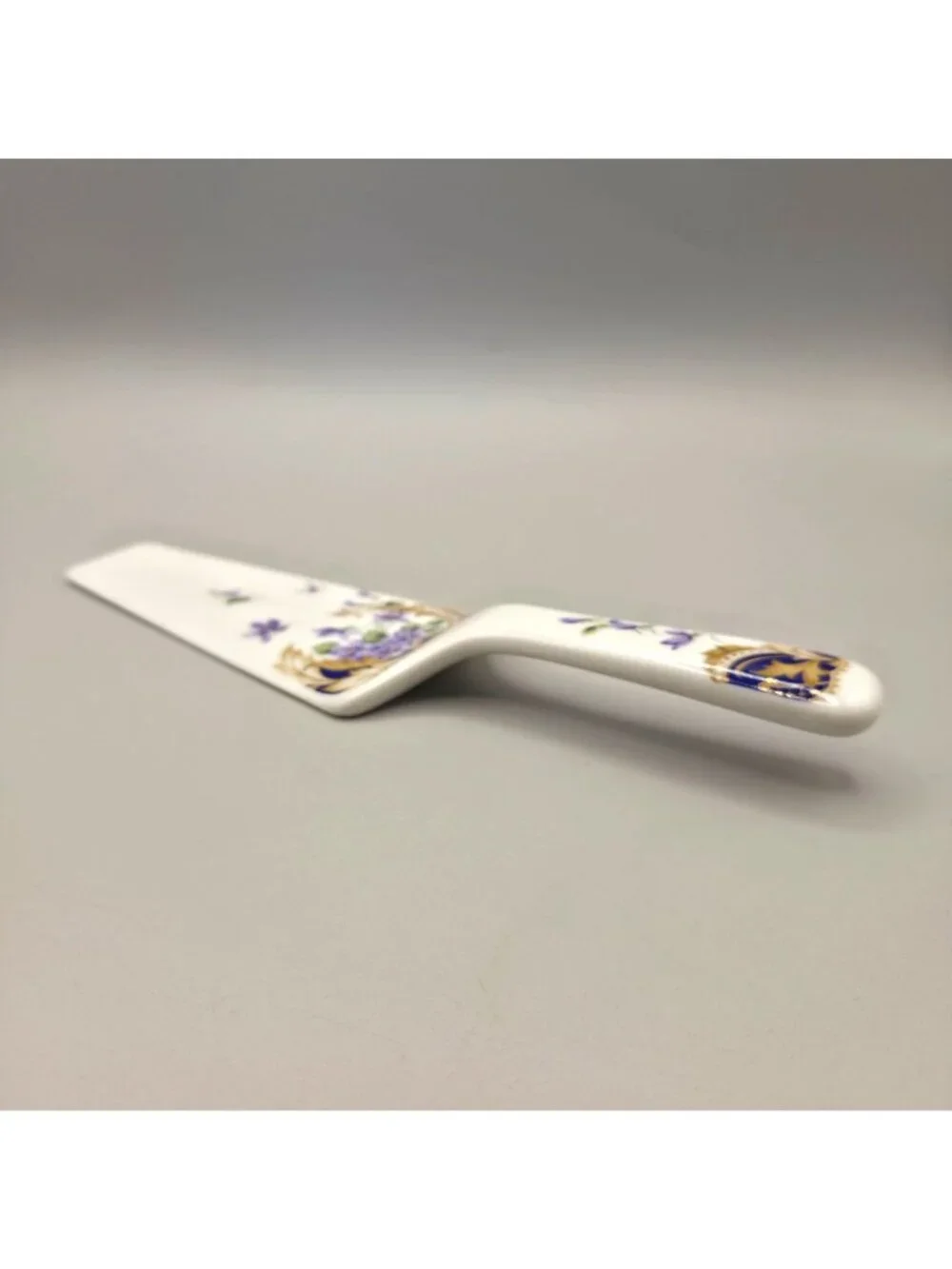 Royal Violets Porcelain Cake Pie Server Purple Gold Accents Andrea By Sadek
